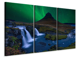 3-piece-canvas-print-kirkjufell-under-a-boreal-green-sky