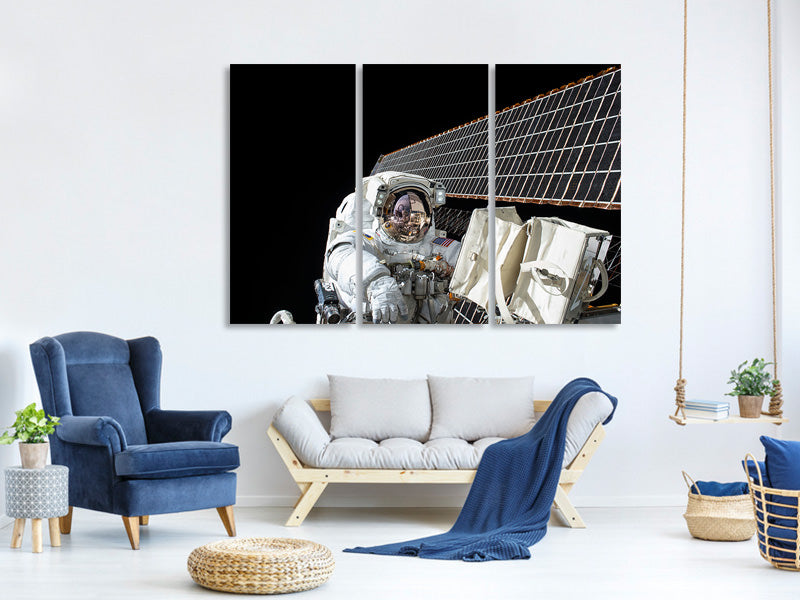 3-piece-canvas-print-astronaut-at-work