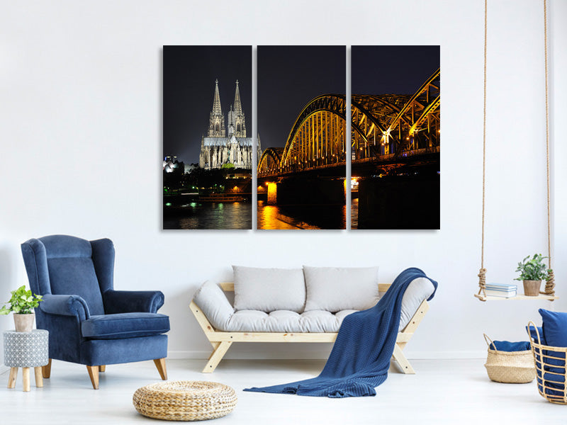 3-piece-canvas-print-at-night-in-cologne