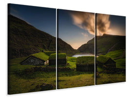 3-piece-canvas-print-saksun-village