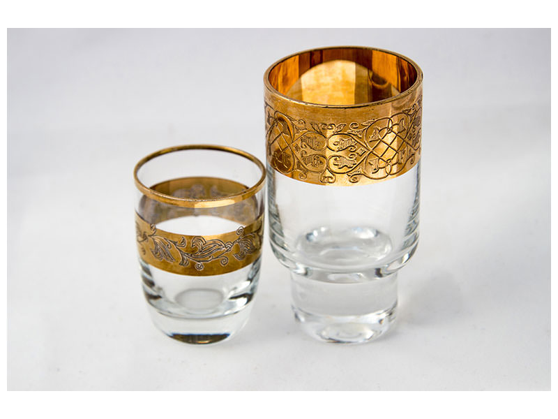 canvas-print-glasses-with-gold