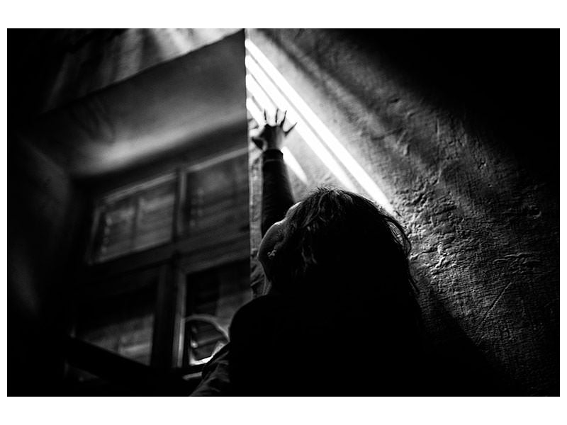 canvas-print-light-inside-the-darkness