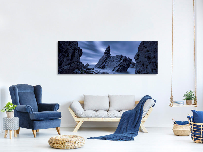 panoramic-canvas-print-crescent-head